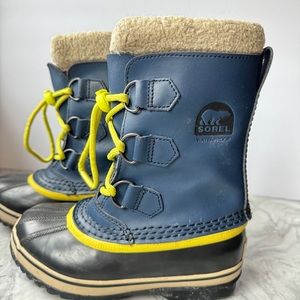 Boys Sorel Snow Boots Size 1